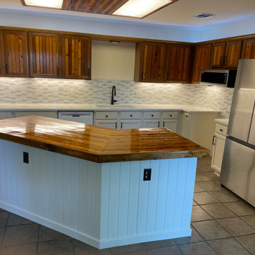 KITCHEN BACKSPLASH - Grey / White / Beige Picket Tile