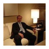 Ant Che's photo