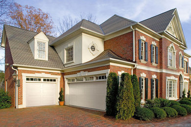 Traditional garage in San Diego.