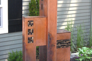 Inspiration for an eclectic backyard landscaping in Portland.