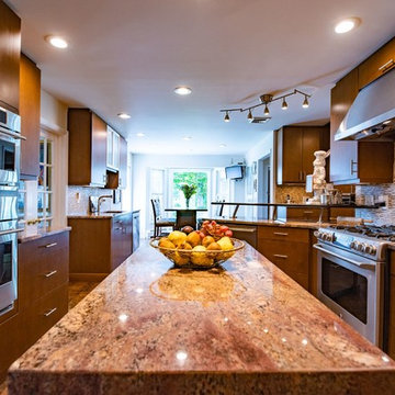 Danbury Brown-Toned Contemporary Kitchen
