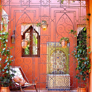 マラガのトロピカルスタイルのおしゃれなデッキの写真