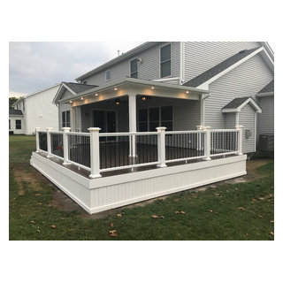 Patio cover and complete azek deck/railings - Moderno - New York - di ...