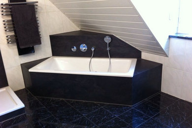 Mittelgroßes Badezimmer in München