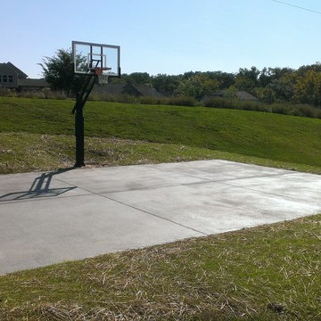 William G's Pro Dunk Gold Basketball System on a 35x25 in Burlington, KY