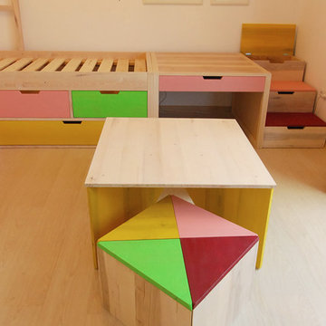 little house in the meadow - multipurpose table with stools
