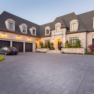 Richmond Hill Residence