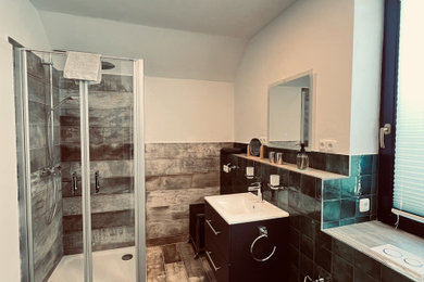 Mid-Century Badezimmer in Sonstige