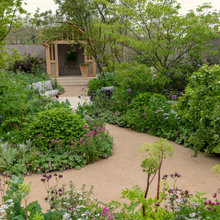 Garden Tour: A Lush, Tranquil Space for a Young Couple