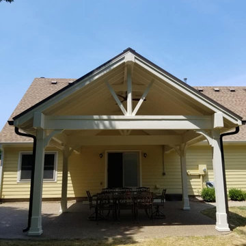 17x26' Covered Porch and exposed aggregate patio
