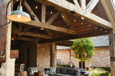 Inspiration for a rustic home design remodel in New Orleans