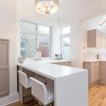 Compact Solent Kitchen in Kashmir