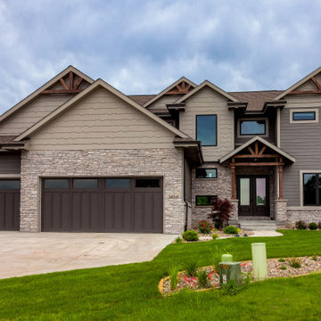 2019 Custom 2 story with Dual Island Kitchen, 5 beds, wet bar, exercise room