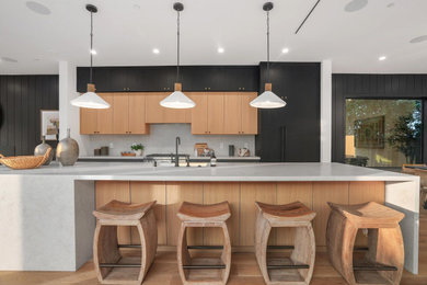 Inspiration for a contemporary kitchen remodel in Los Angeles
