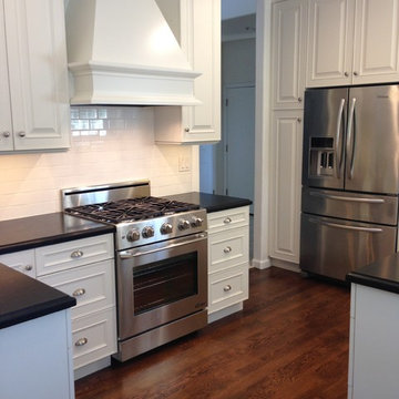 Black and White Kitchen