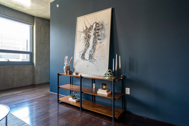 Urban home design photo in San Diego