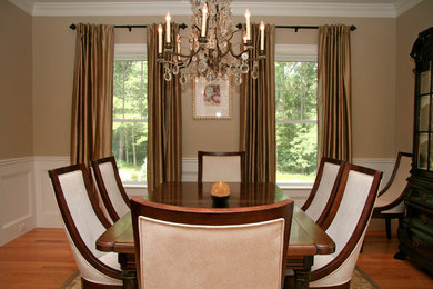 Dining room - traditional dining room idea in Boston