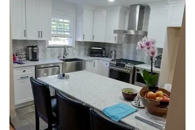 Inspiration for a 1960s kitchen remodel in New York