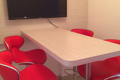 Mr. Karan kabra's Office