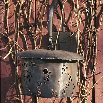 Escort Lighting Hanging Garden Light