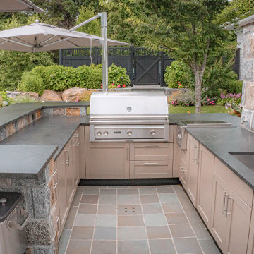 Stone Paved Ranch - Oyster Bay Cove