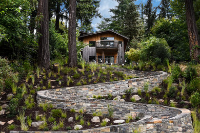 Inspiration for a transitional landscaping in Portland.