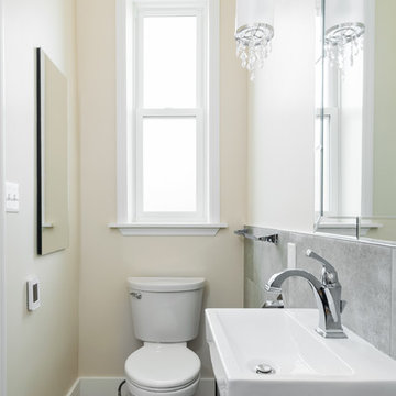 Tiny Bathroom with Maximized Space