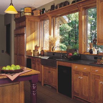 Traditional White Oak Kitchen