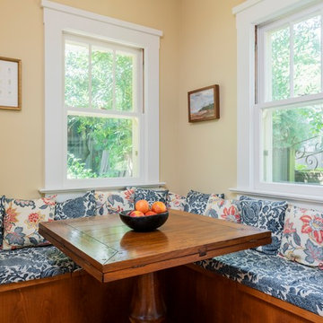 Laurelhurst Kitchen and Library