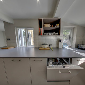 Walon on Thames kitchen by MOBALPA