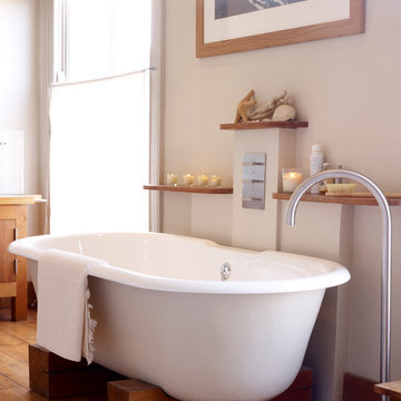 Bath in Bedroom Herne Hill