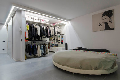 Ispirazione per una camera da letto minimal