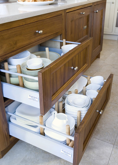 Kitchen Cabinet Fittings With Universal Design In Mind