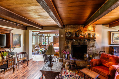 Mountain style family room photo in Other