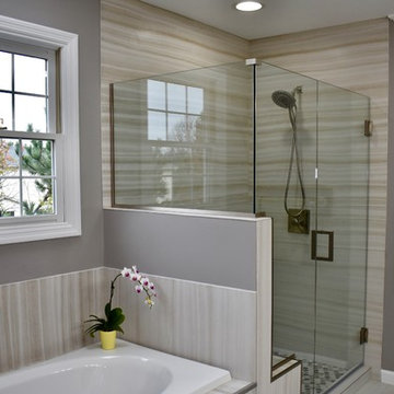 Master Bath - Vinecut Dune