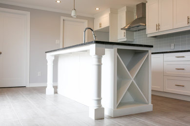 Inspiration for a contemporary kitchen remodel in Toronto
