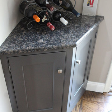 Starmark Beaded Inset Kitchen in Maple Knottingham Repose Grey & Peppercorn