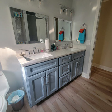 Yorktowne Cabinetry Kitchen / Designers Choice Bathrooms Palm Coast, FL