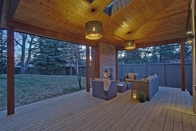 Example of an arts and crafts home design design in Calgary