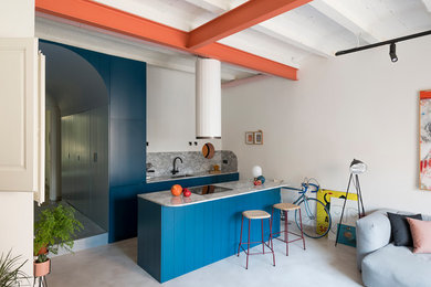 Inspiration for an industrial home design in Barcelona.