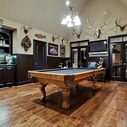 MICHAEL MOLTHAN LUXURY HOMES - Indoor Pub And Bistro Tables