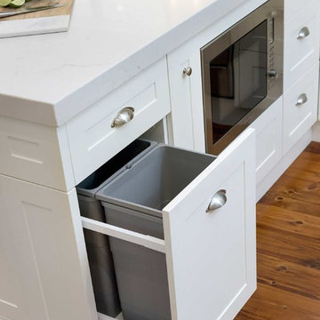 Castella Kennedy Range - Glenside, SA by Alby Turner & Son Kitchens