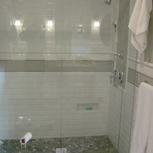 Shower niche for shaving