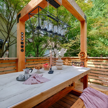 Armour Heights - Cozy Backyard