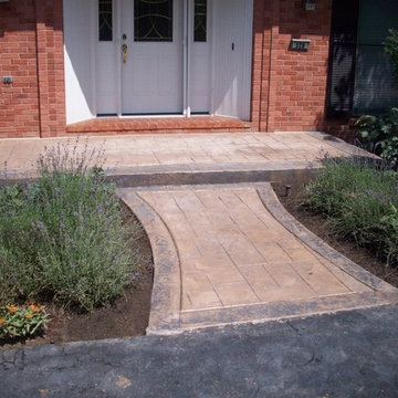 Creve Coeur, Missouri stamped concrete front walk and porch