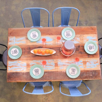 Petunia Table