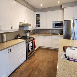 Vermont Shaker | Matte White Cabinet Doors - Kitchen Cabinetry