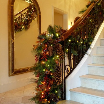 Holiday Decor: Stair banister garland