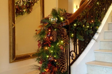 Holiday Decor: Stair banister garland