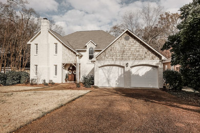 Example of a classic home design design in Jackson